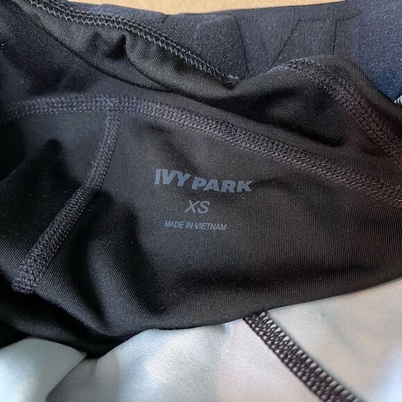 Ivy park black white floral capri legging xs - Picture 9 of 9